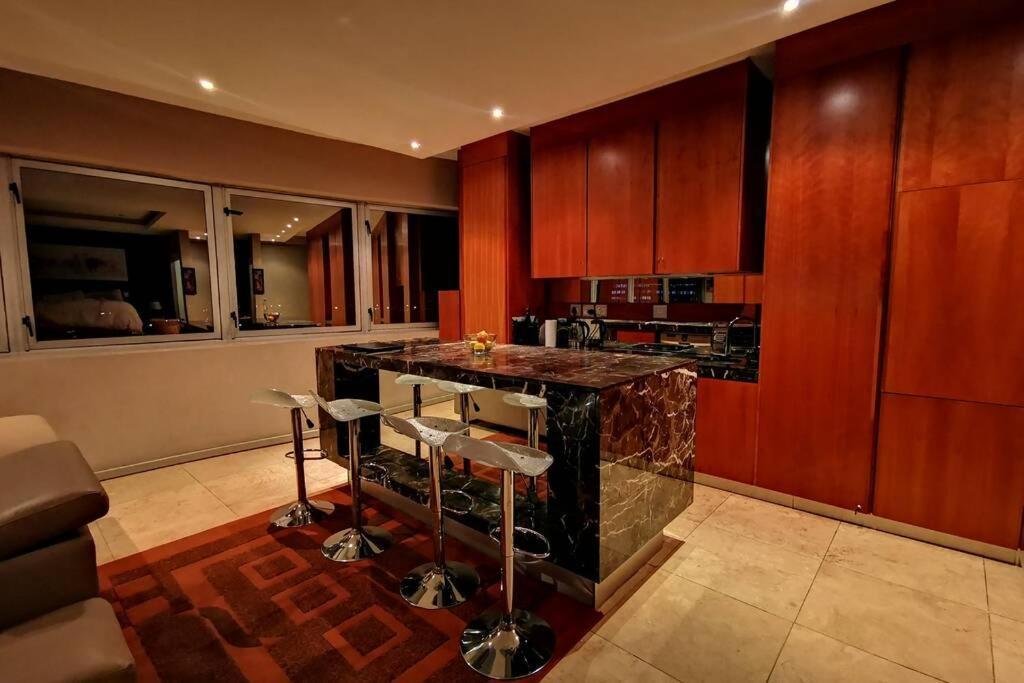 1507-Amazing Views & Unique Joburg Cbd Luxury Διαμέρισμα Γιοχάνεσμπουργκ Εξωτερικό φωτογραφία