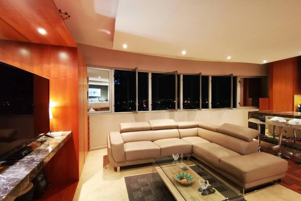1507-Amazing Views & Unique Joburg Cbd Luxury Διαμέρισμα Γιοχάνεσμπουργκ Εξωτερικό φωτογραφία