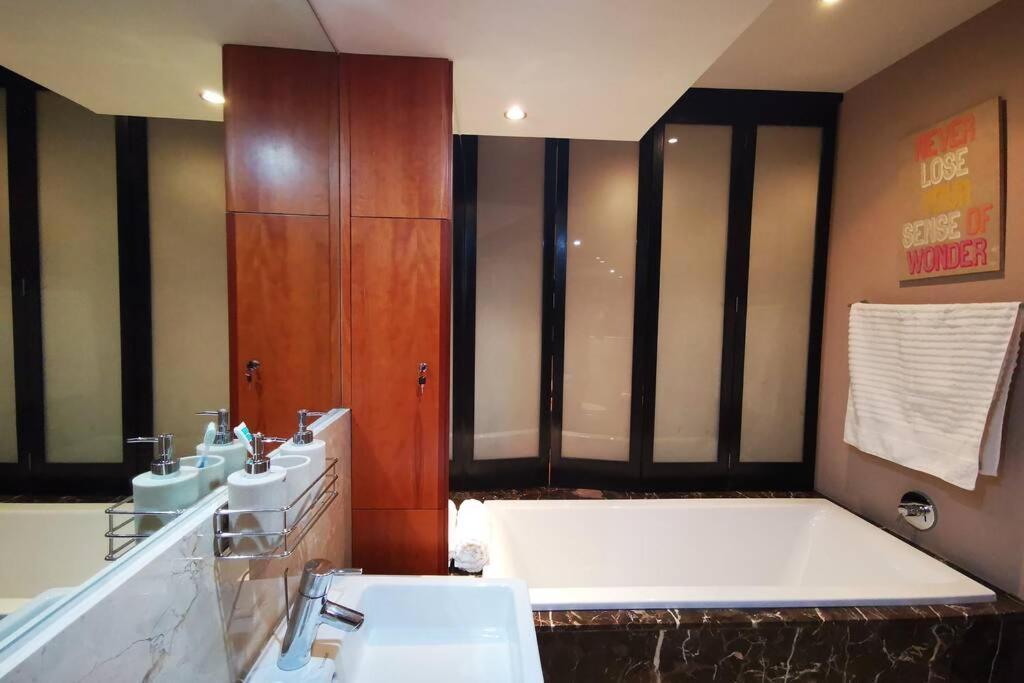 1507-Amazing Views & Unique Joburg Cbd Luxury Διαμέρισμα Γιοχάνεσμπουργκ Εξωτερικό φωτογραφία