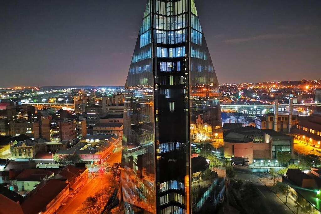 1507-Amazing Views & Unique Joburg Cbd Luxury Διαμέρισμα Γιοχάνεσμπουργκ Εξωτερικό φωτογραφία
