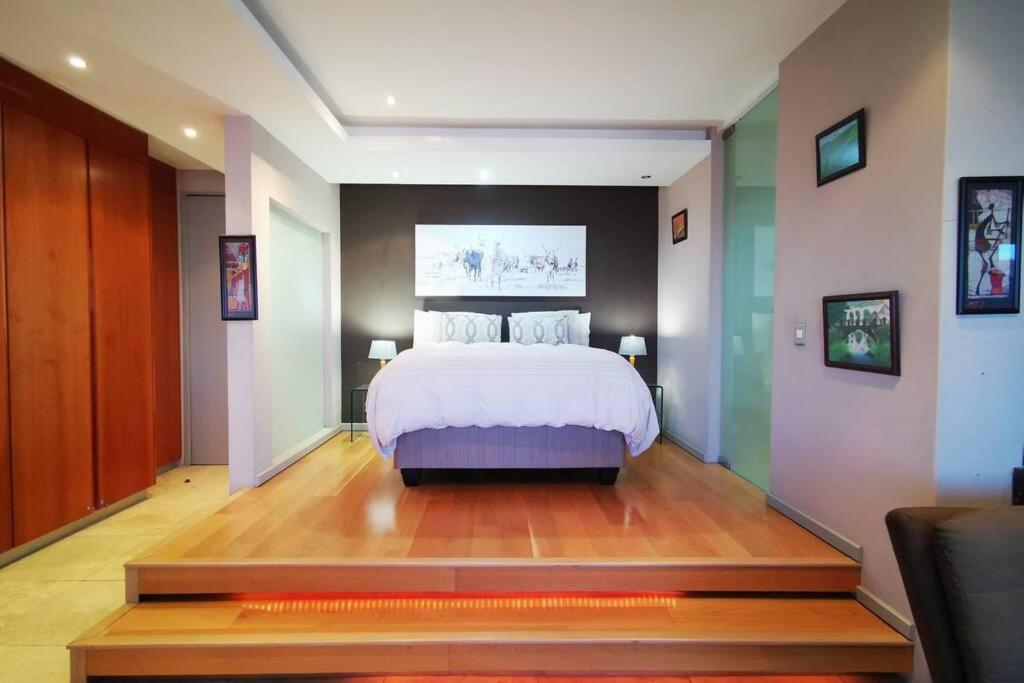 1507-Amazing Views & Unique Joburg Cbd Luxury Διαμέρισμα Γιοχάνεσμπουργκ Εξωτερικό φωτογραφία