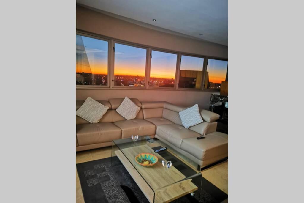 1507-Amazing Views & Unique Joburg Cbd Luxury Διαμέρισμα Γιοχάνεσμπουργκ Εξωτερικό φωτογραφία