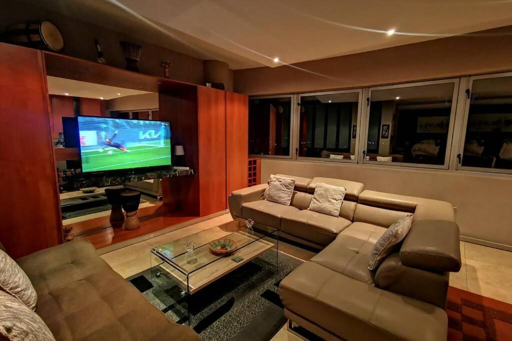 1507-Amazing Views & Unique Joburg Cbd Luxury Διαμέρισμα Γιοχάνεσμπουργκ Εξωτερικό φωτογραφία